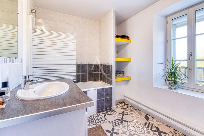 Maison - 175 m² - 8 pièces