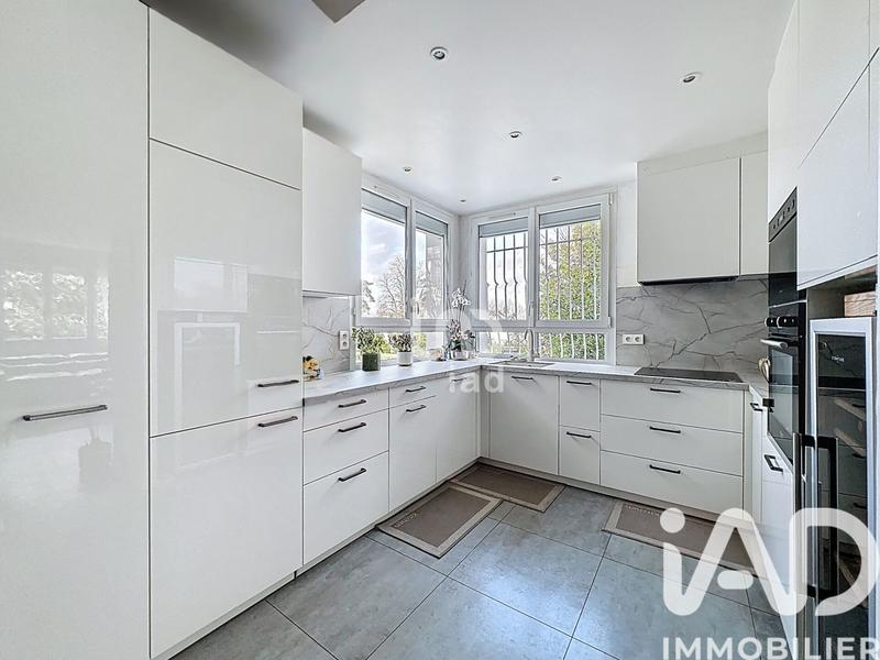 Maison - 192 m² - 9 pièces