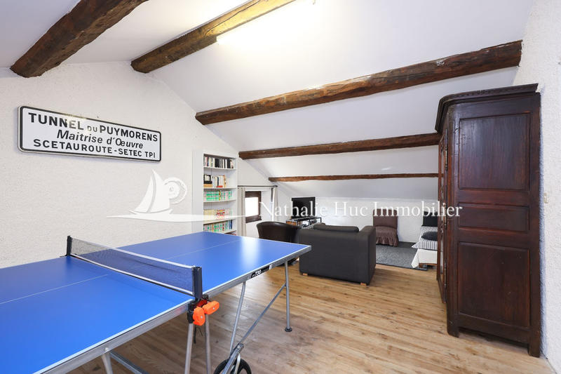 Maison - 210 m² - 8 pièces