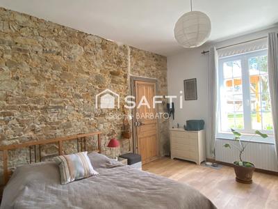 Maison - 199 m² - 7 pièces