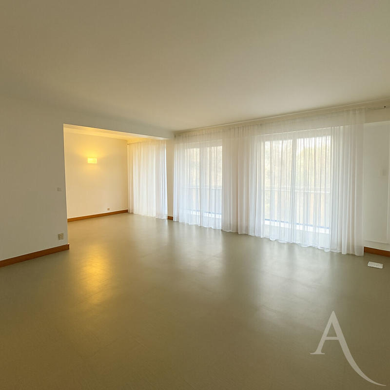 Appartement - 77 m² - 3 pièces