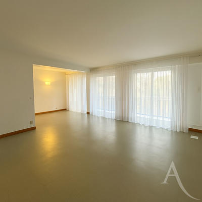 Appartement - 77 m² - 3 pièces
