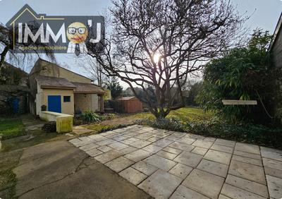 Maison - 187 m² - 7 pièces