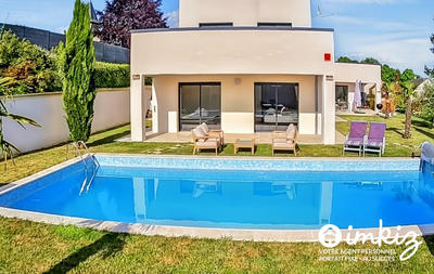 Maison - 300 m² - 10 pièces