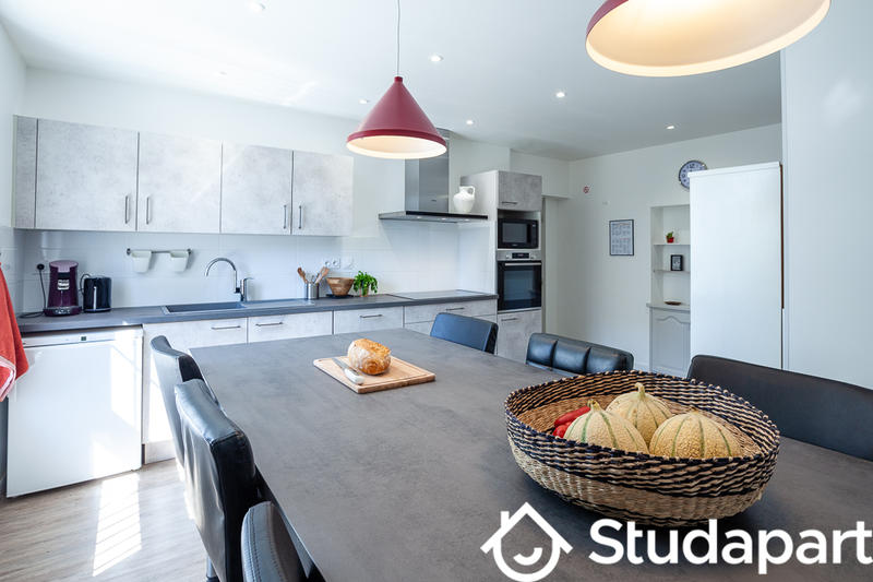 Chambre - 11 m² - 1 pièce