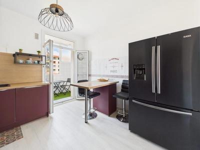 Appartement - 93 m² - 4 pièces