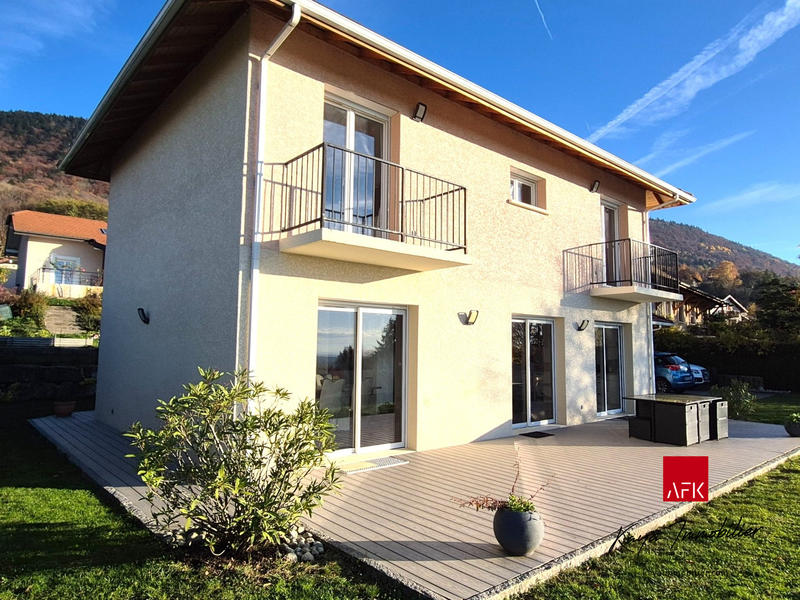 Maison - 121 m² - 5 pièces