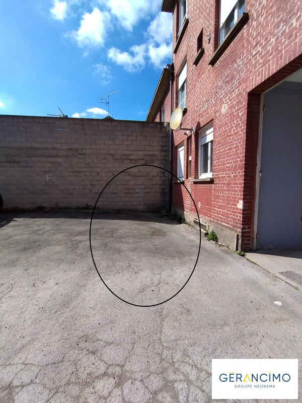 Parking / Garage - 12 m²