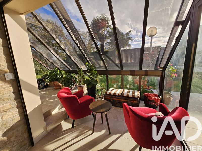 Maison - 202 m² - 8 pièces