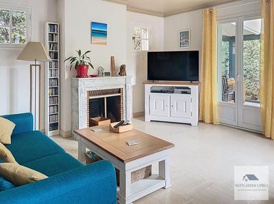 Maison - 166 m² - 6 pièces