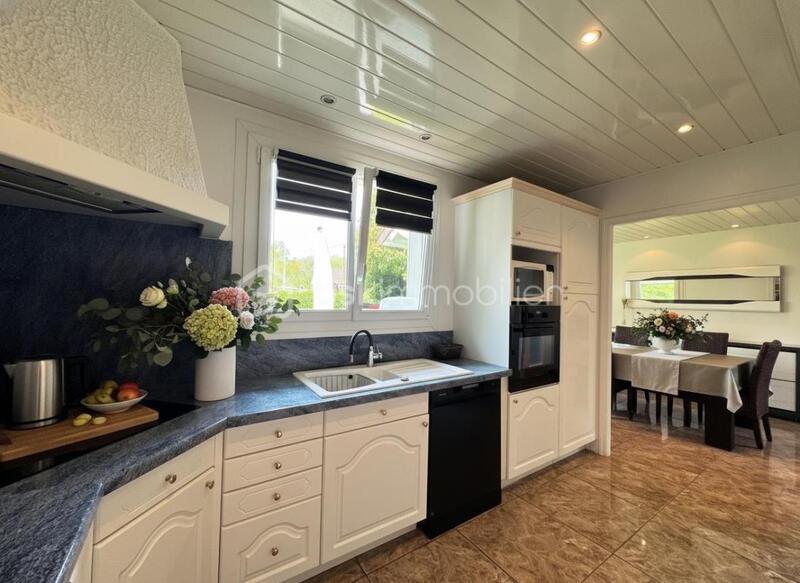 Maison traditionnelle - 128 m² - 6 pièces