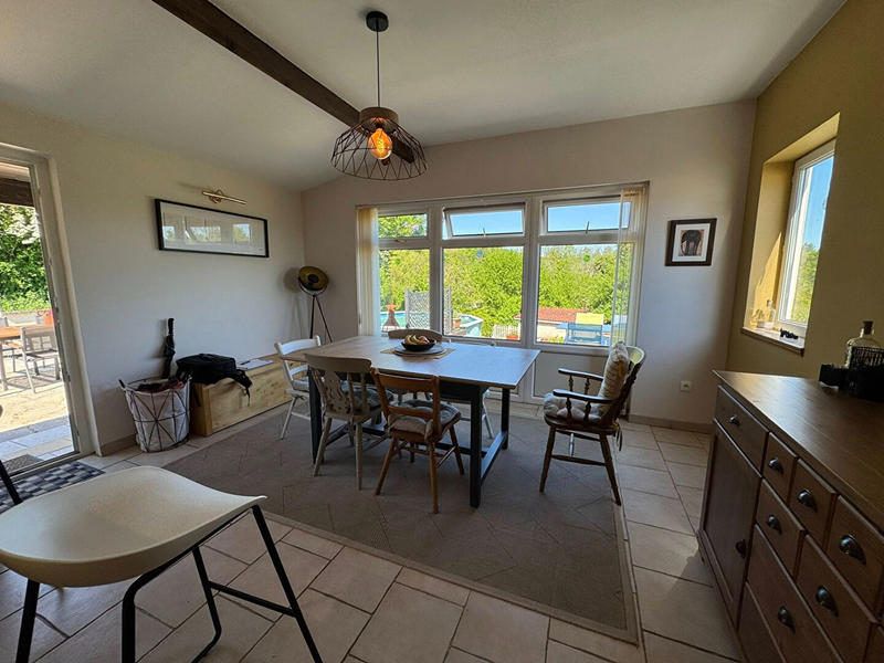 Maison - 151 m² - 6 pièces