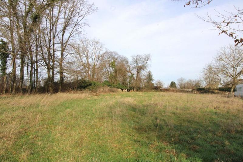 Terrain constructible - 950 m²