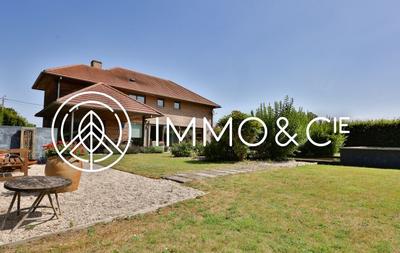 Maison - 222 m² - 6 pièces