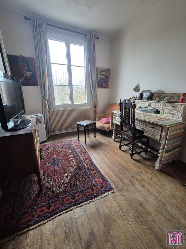 Maison - 264 m² - 12 pièces