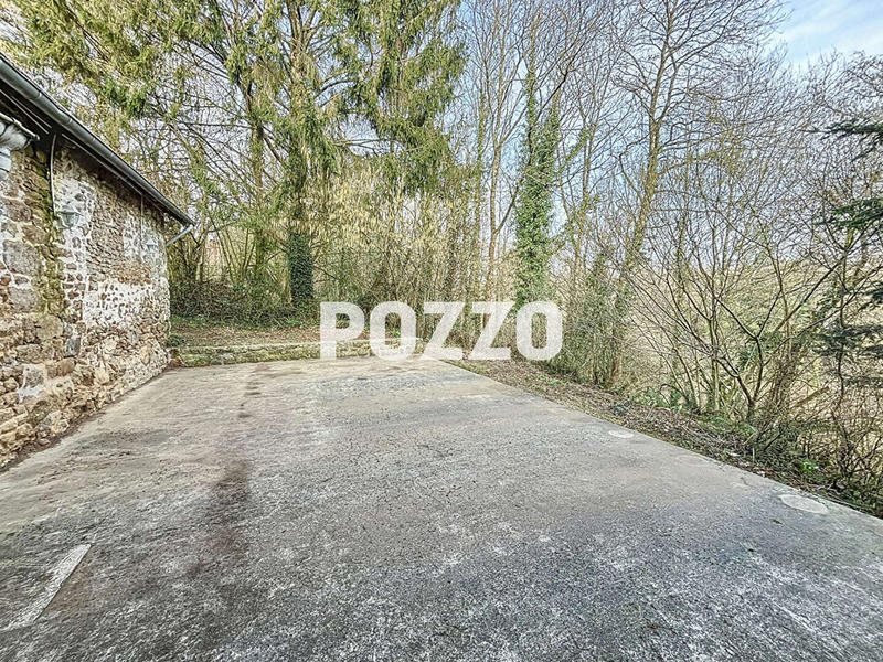 Maison - 231 m² - 10 pièces