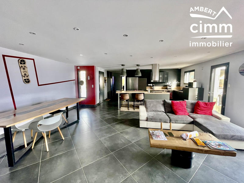 Maison - 165 m² - 7 pièces