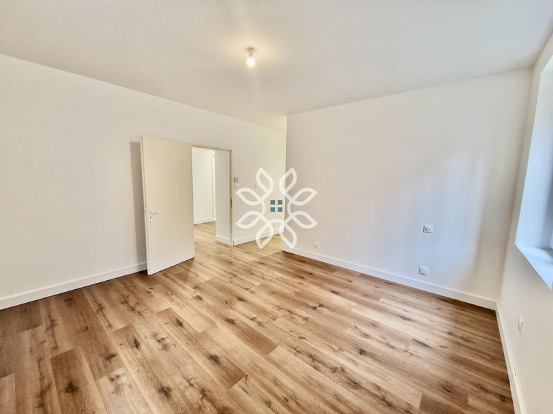 Appartement - 80 m² - 4 pièces