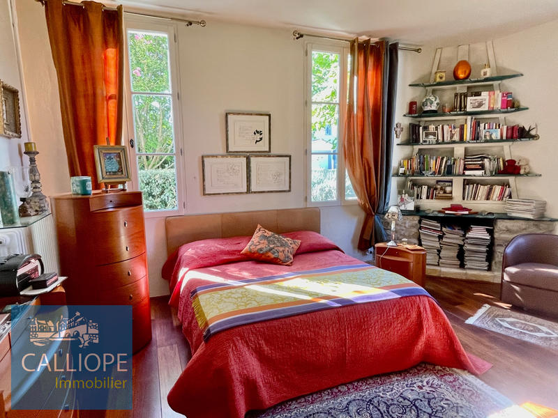 Propriété - 385 m² - 14 pièces