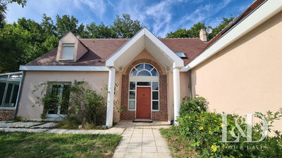 Maison contemporaine - 230 m² - 9 pièces