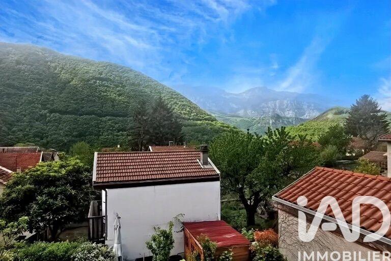 Appartement - 77 m² - 4 pièces