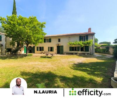 Maison - 185 m² - 9 pièces