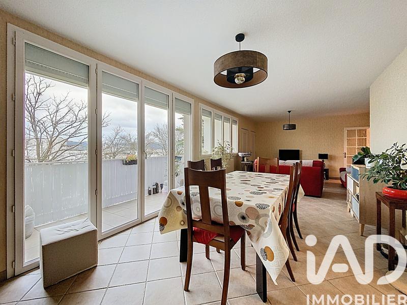 Appartement - 90 m² - 4 pièces