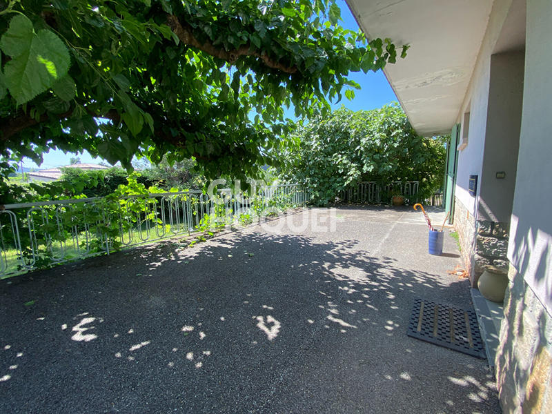 Maison - 247 m² - 6 pièces