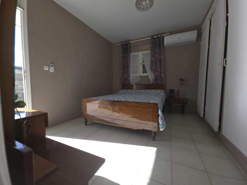 Maison - 184 m² - 7 pièces