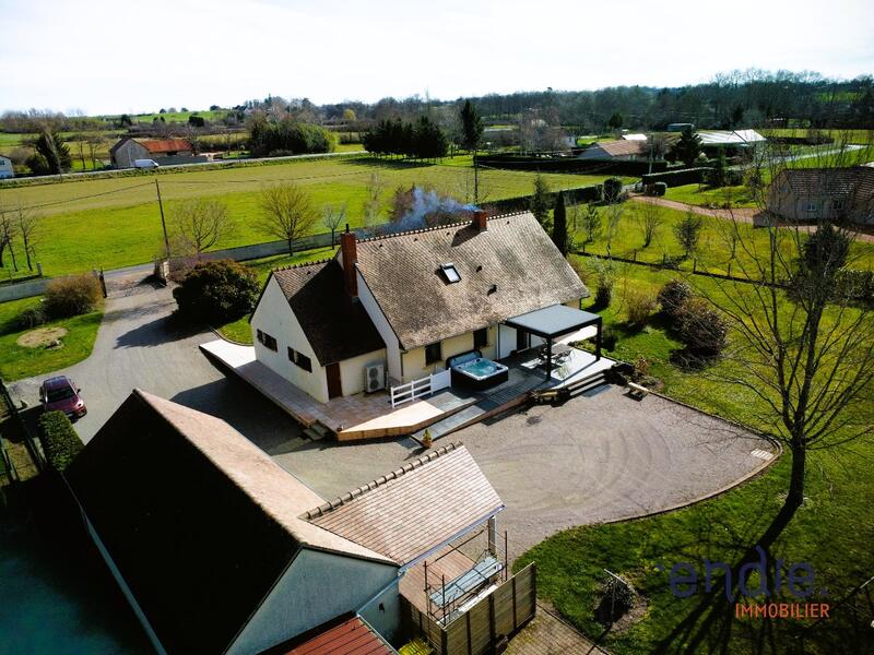 Maison - 200 m² - 6 pièces