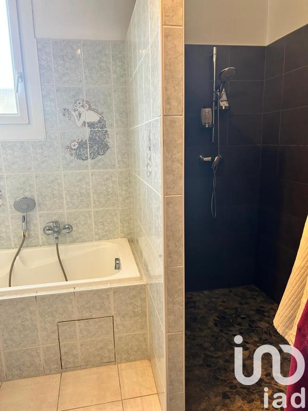 Maison - 223 m² - 6 pièces