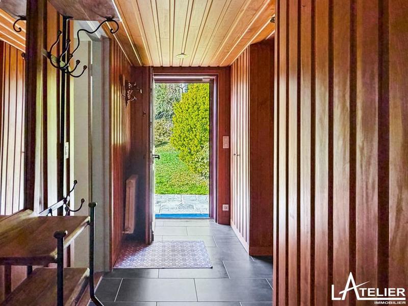 Maison - 209 m² - 8 pièces