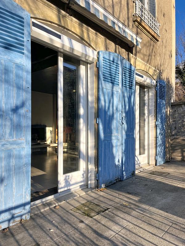 Maison - 261 m² - 8 pièces