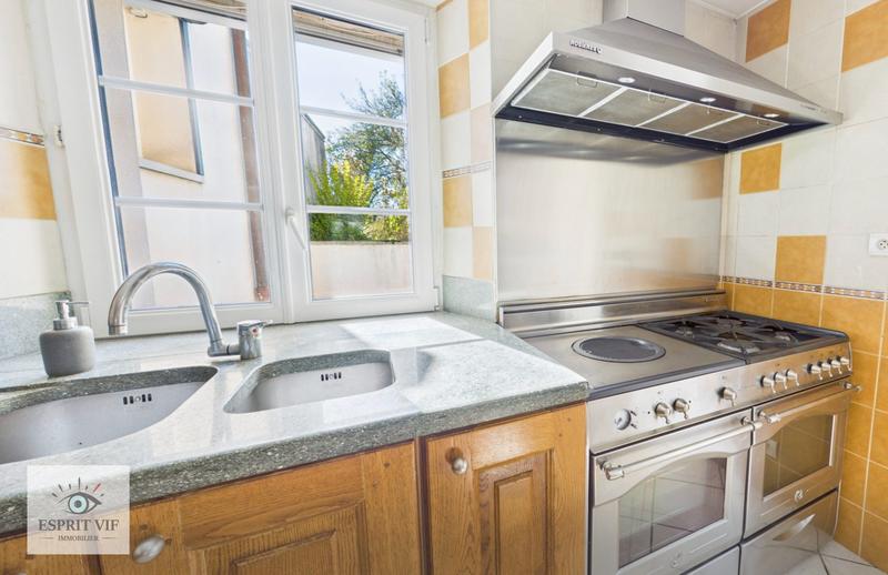 Maison - 194 m² - 6 pièces