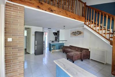 Maison - 71 m² - 5 pièces