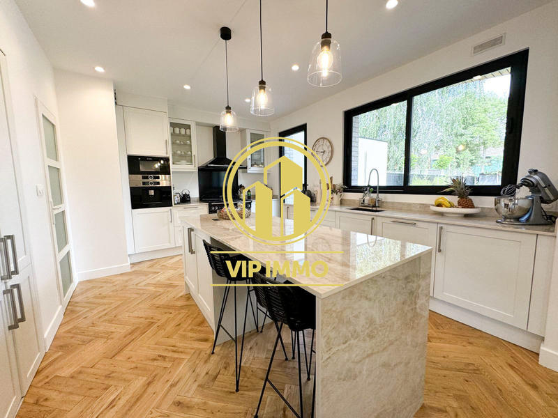 Maison contemporaine - 160 m² - 8 pièces