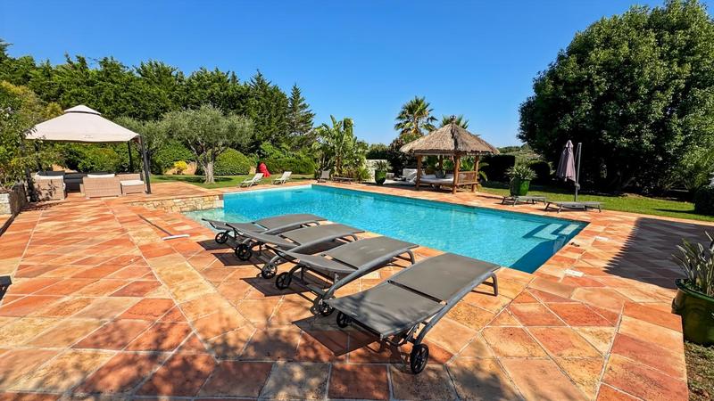 Maison - 278 m² - 7 pièces