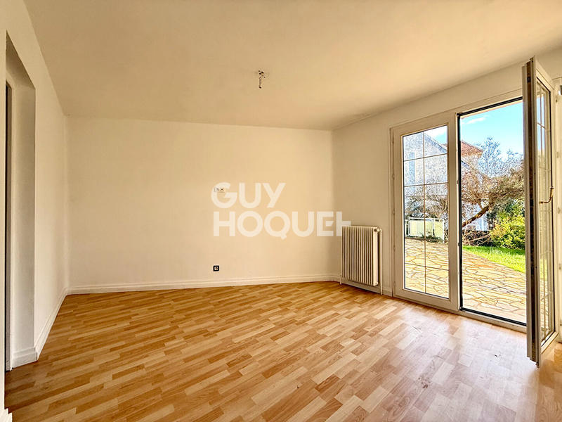 Maison - 213 m² - 8 pièces