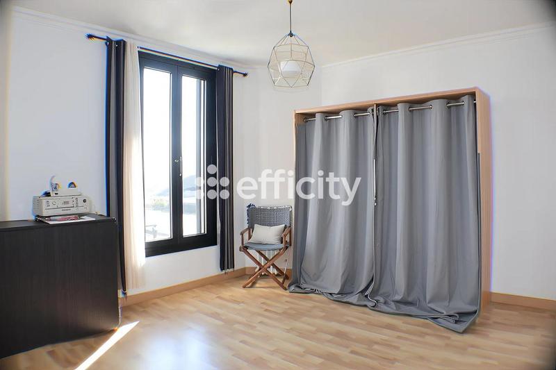 Pavillon - 120 m² - 5 pièces