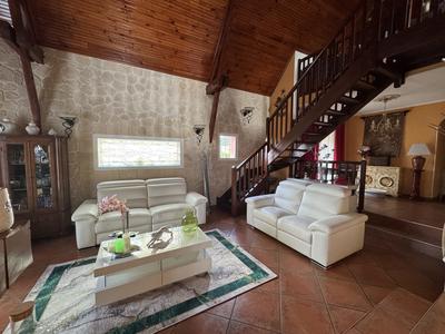 Viager - Maison traditionnelle - 240 m² - 6 pièces