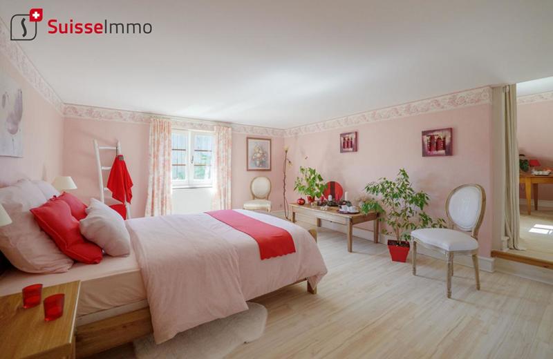 Demeure - 321 m² - 12 pièces