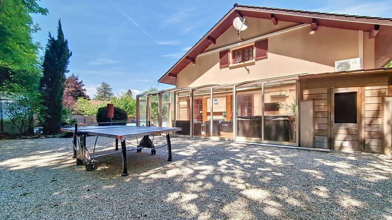 Maison - 313 m² - 9 pièces