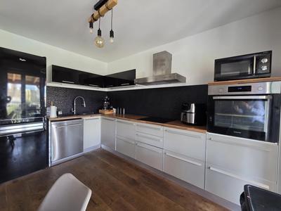 Appartement - 92 m² - 4 pièces