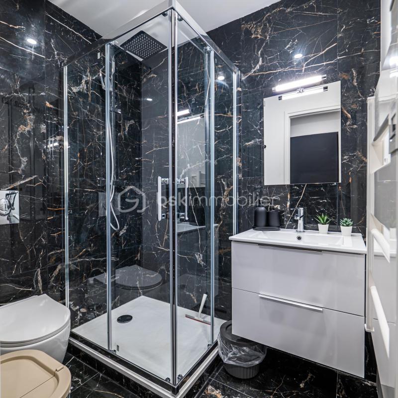 Bureau - 46 m² - 2 pièces