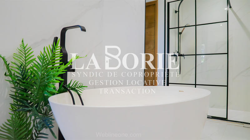 Mas - 270 m² - 6 pièces