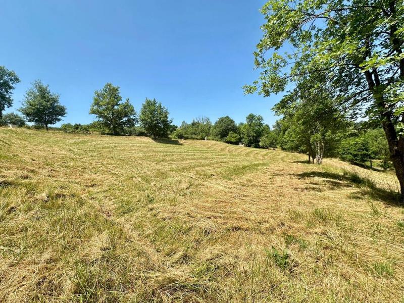Terrain constructible - 836 m²
