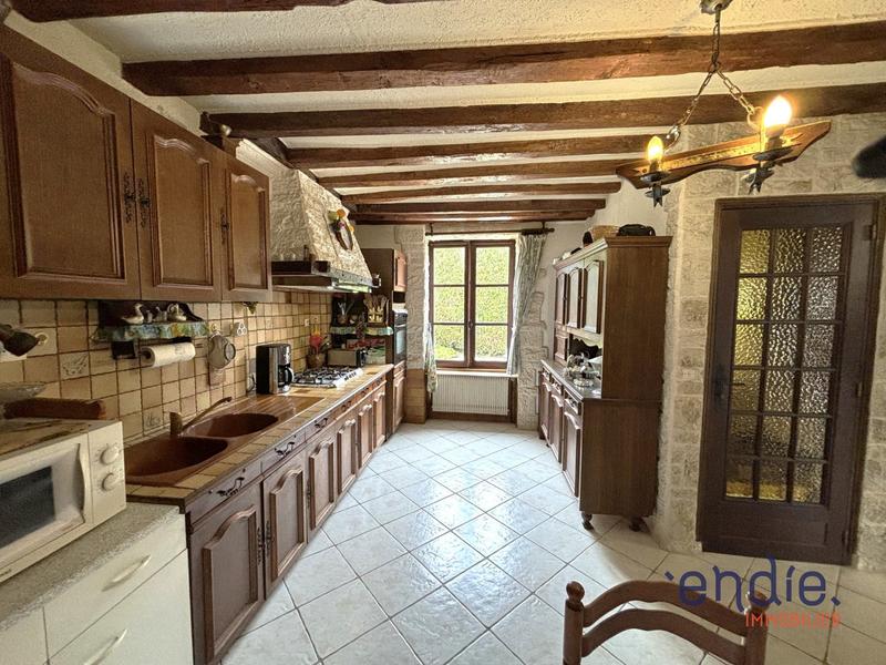 Maison - 195 m² - 8 pièces