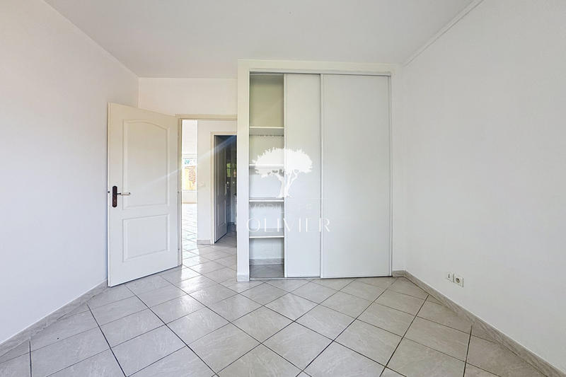 Maison de ville - 642 m² - 10 pièces