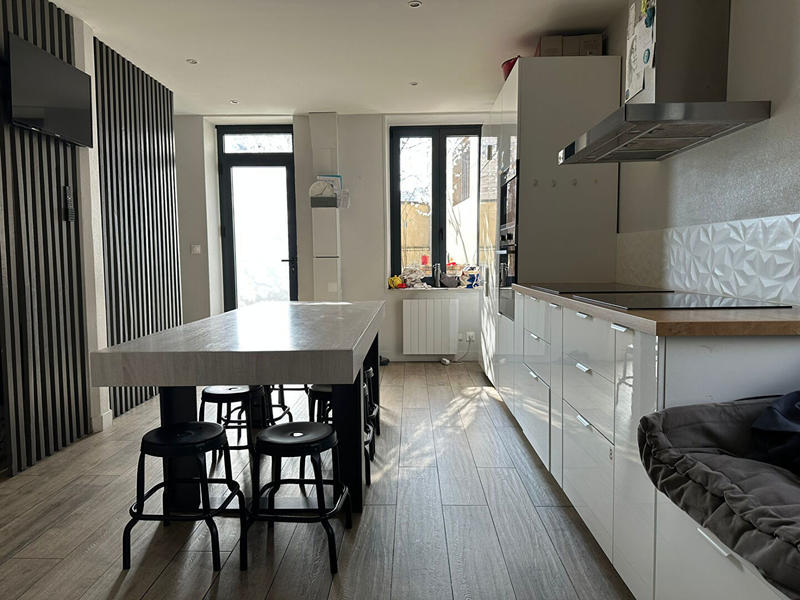 Chambre - 156 m² - 9 pièces