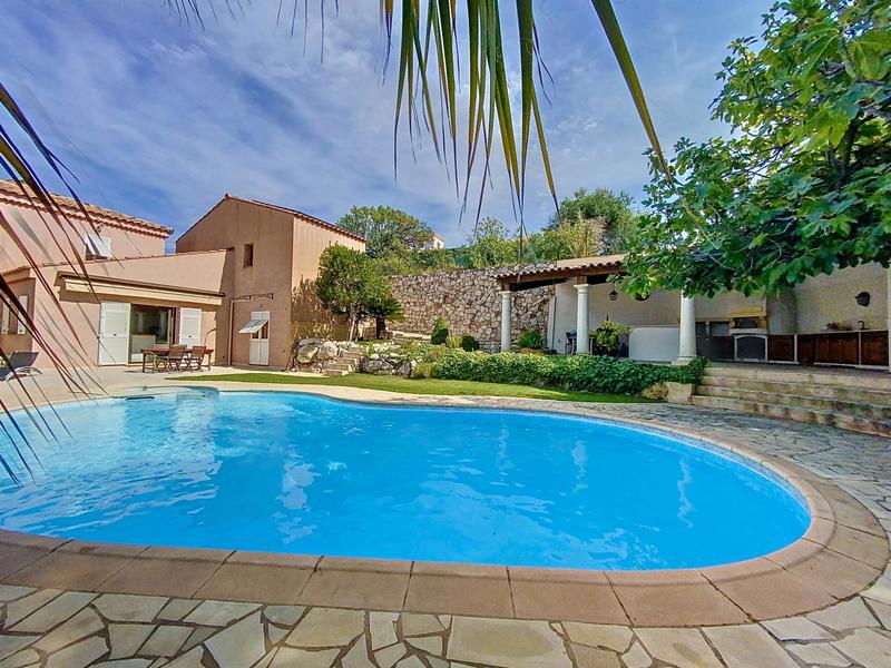 Villa - 155 m² - 4 pièces